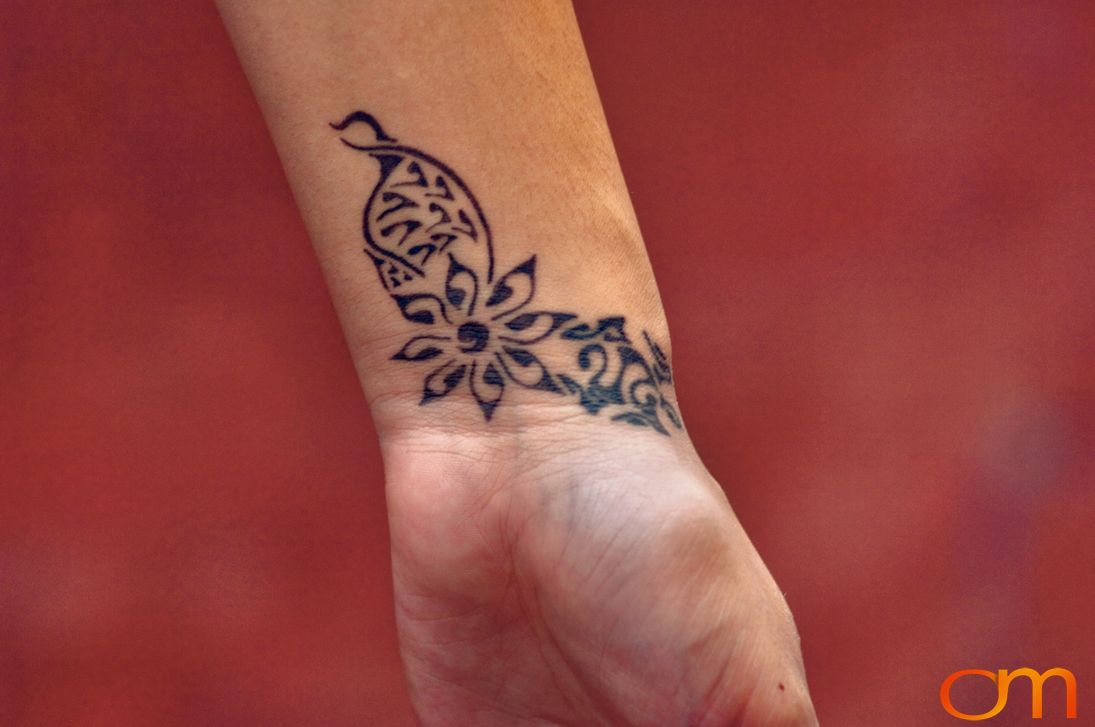 Photo of Cook Islands traditional tattoo on a woman's wrist. Taken of Stormy by Amanda Fornal in October 2006.