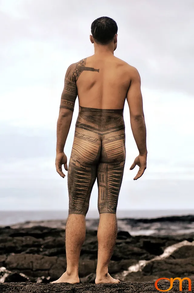 Photo of a Samoan Peʻa, traditional male tatau (tattoo). Taken of Chris on the island of Savai’i by Amanda Fornal in September 2006.