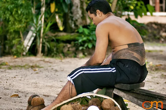 Photo of a Samoan Peʻa, traditional male tatau (tattoo). Taken on the island of Savai’i by Amanda Fornal in September 2006.